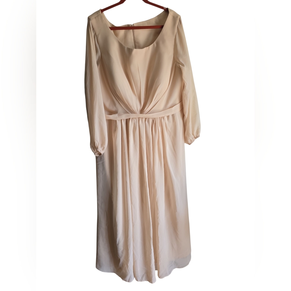 Elegant Cream Long Sleeve Dress Size 24